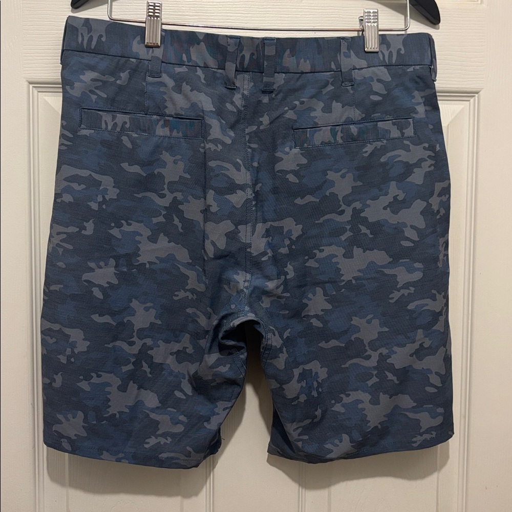Johnnie-O shorts - Picture 3 of 4